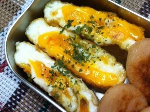 お弁当!二つ折りで簡単キレイ♪目玉焼き☆